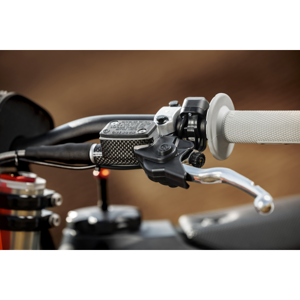 Factory racing master- & clutch master cylinder protection